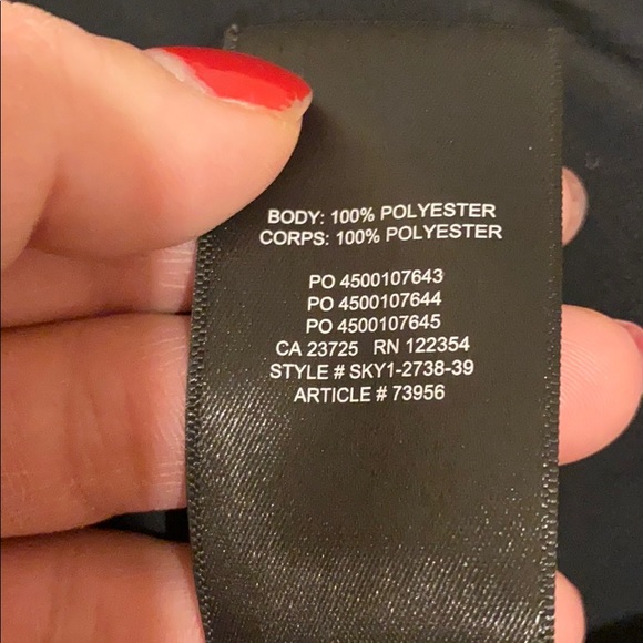 ARITZIA BABATON BUTTON UP ( WRINKLY look) - Picture 9 of 10